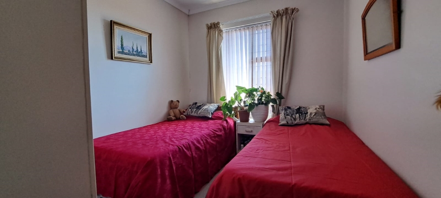 3 Bedroom Property for Sale in Heiderand Western Cape